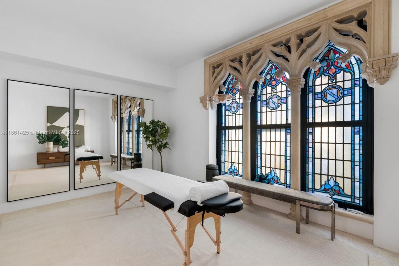 1840 S Bayshore Ln, Miami, FL 33133 Photo