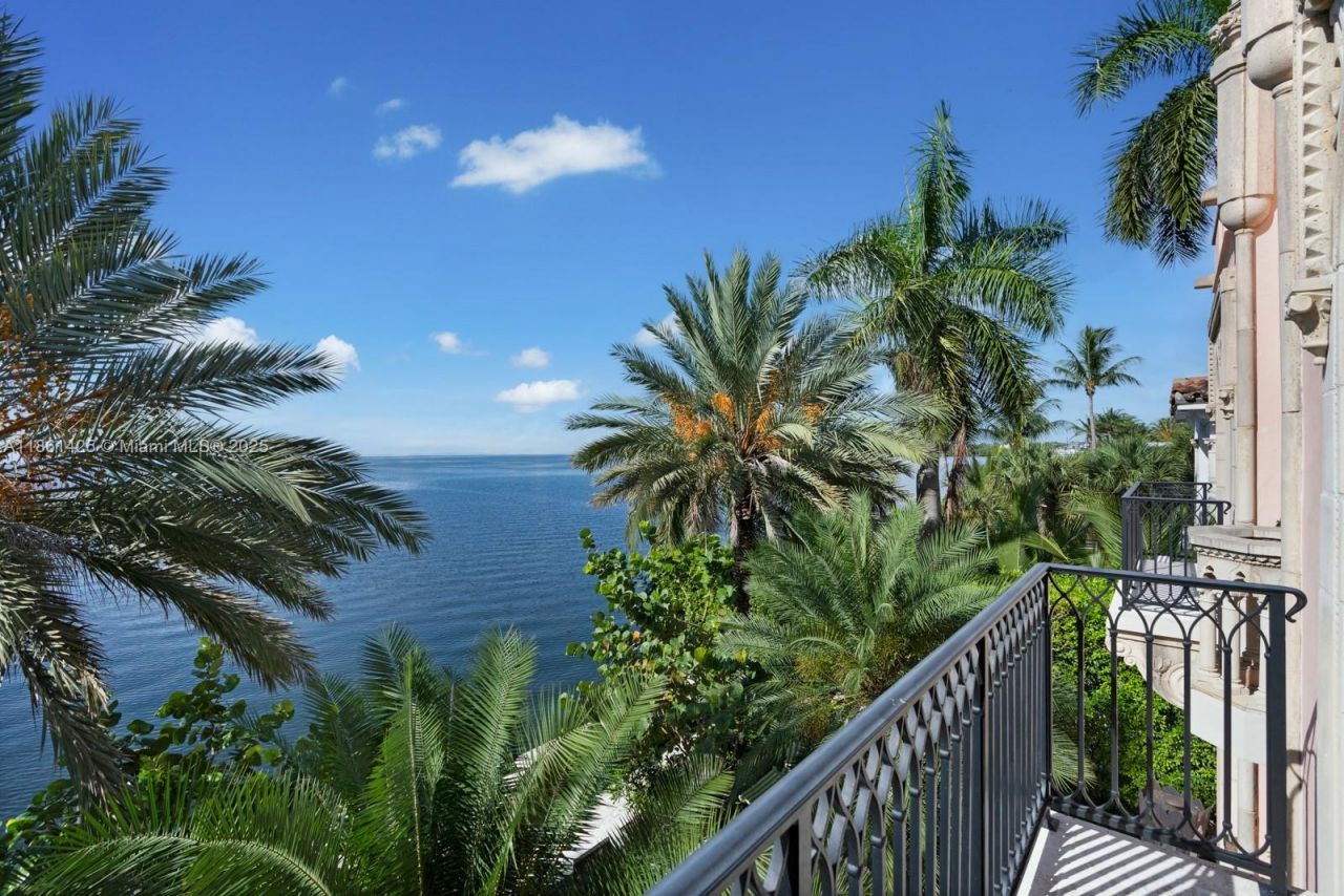 1840 S Bayshore Ln, Miami, FL 33133 Photo