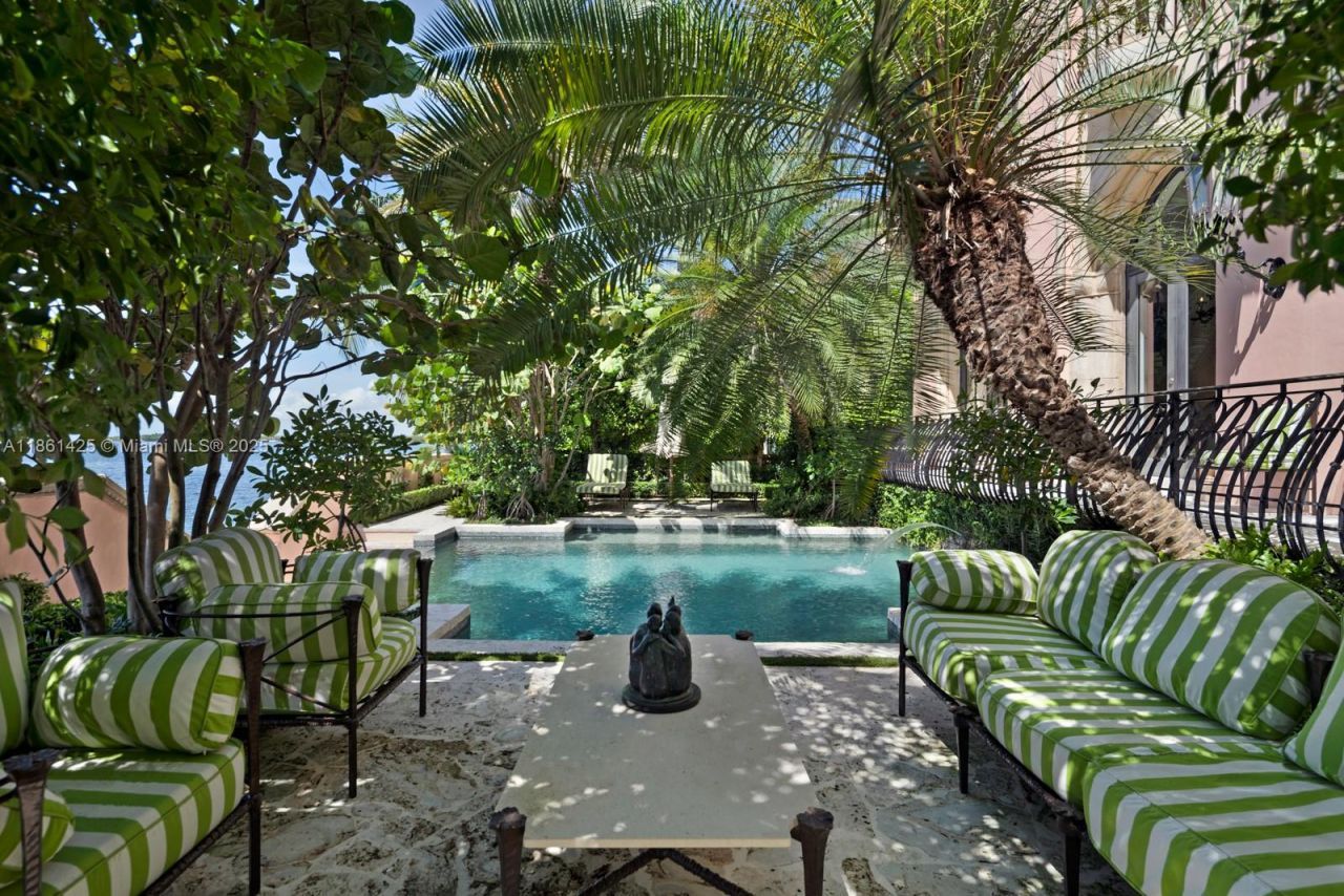 1840 S Bayshore Ln, Miami, FL 33133 Photo