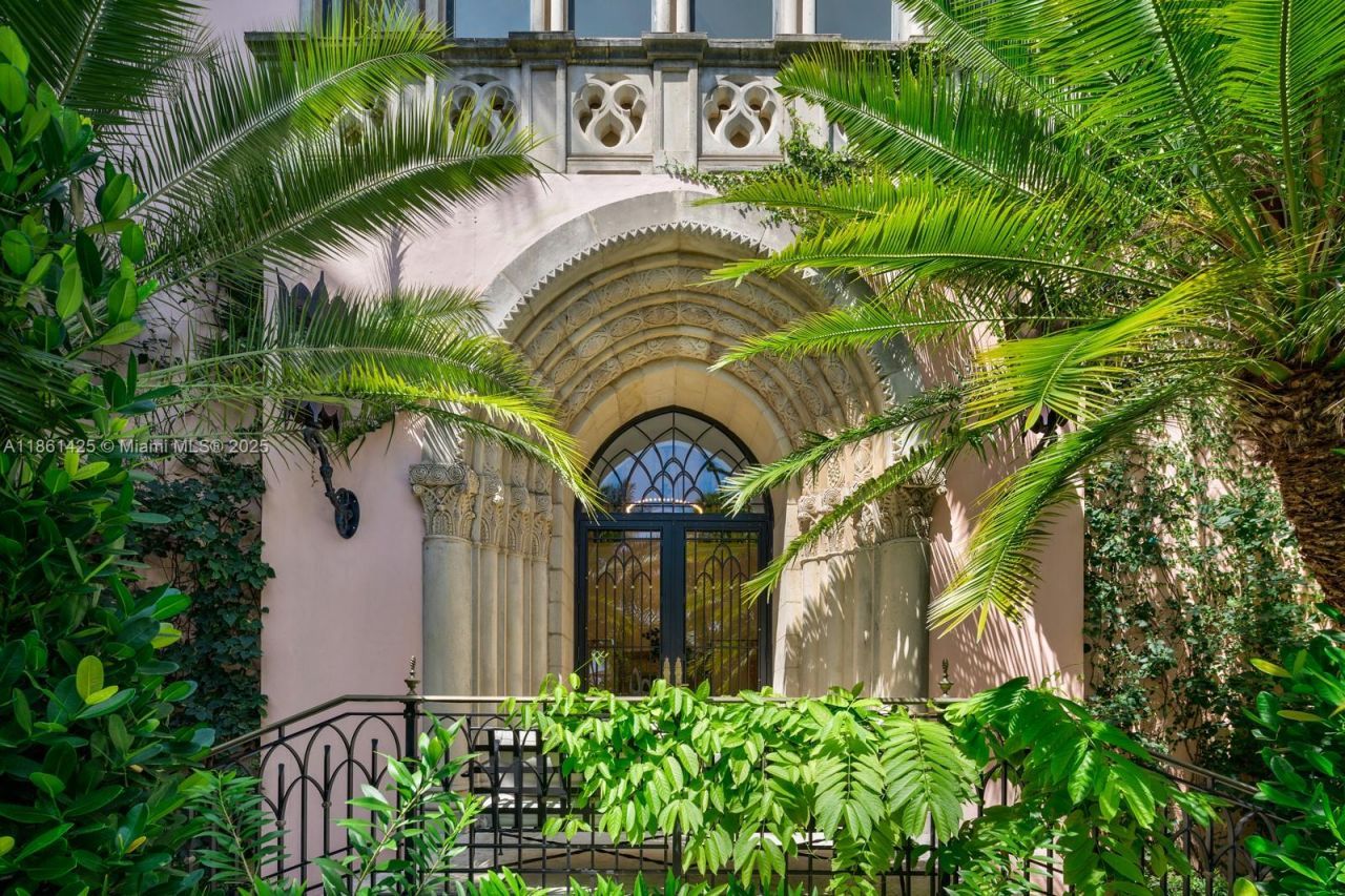 1840 S Bayshore Ln, Miami, FL 33133 Photo