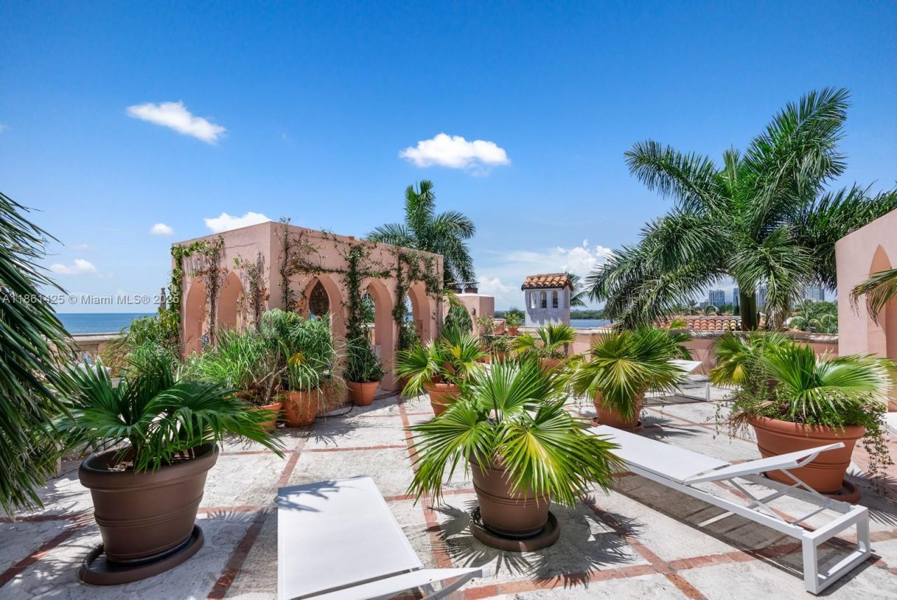 1840 S Bayshore Ln, Miami, FL 33133 Photo