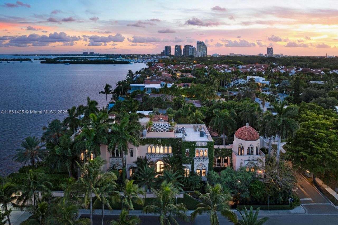 1840 S Bayshore Ln, Miami, FL 33133 Photo