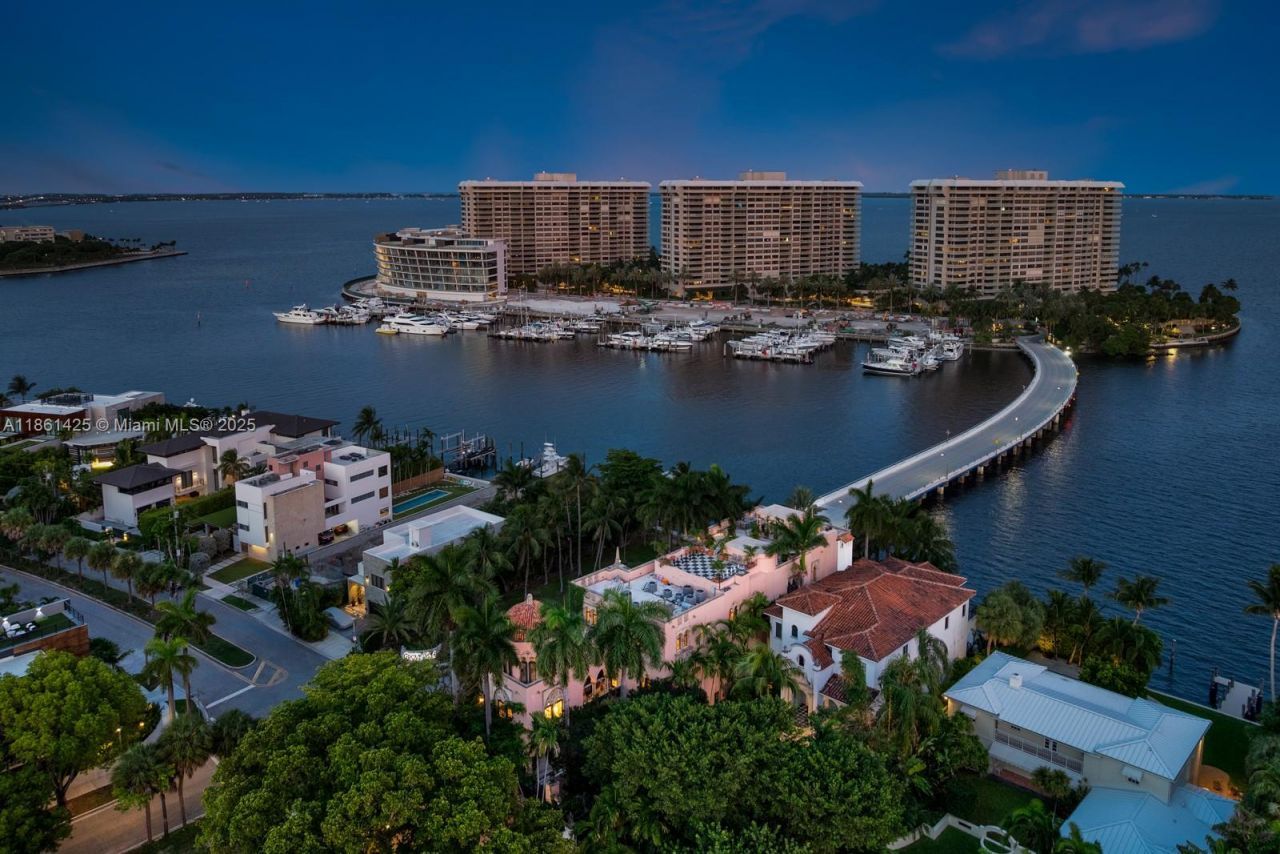 1840 S Bayshore Ln, Miami, FL 33133 Photo