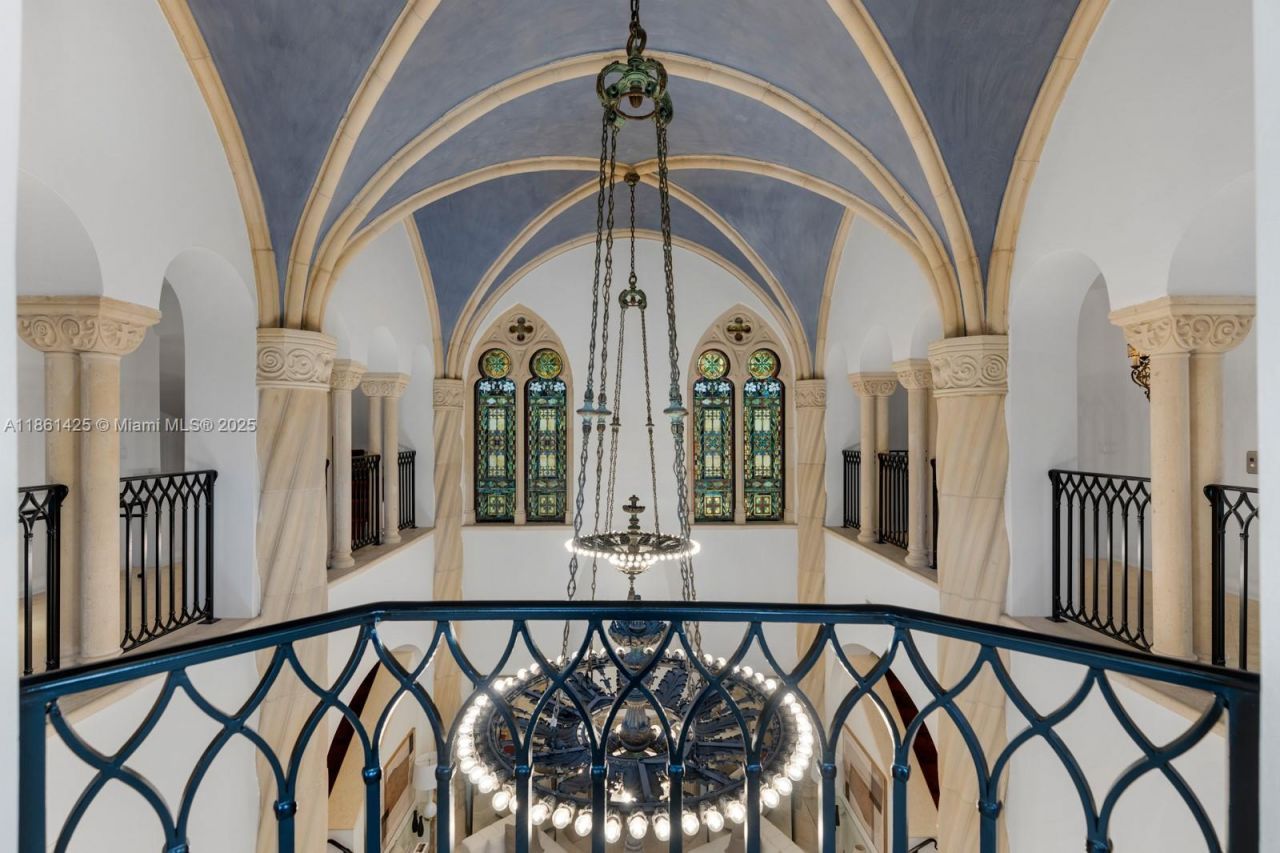 1840 S Bayshore Ln, Miami, FL 33133 Photo