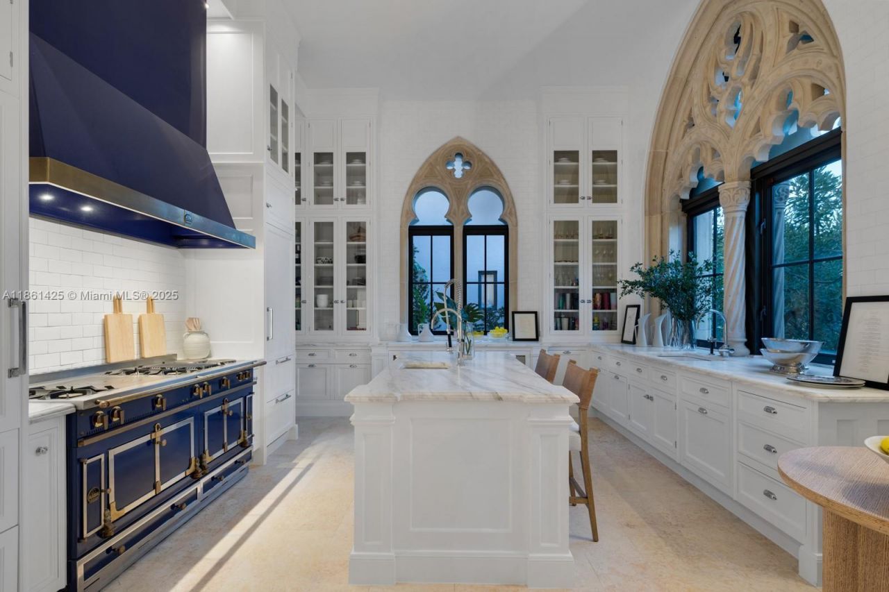 1840 S Bayshore Ln, Miami, FL 33133 Photo