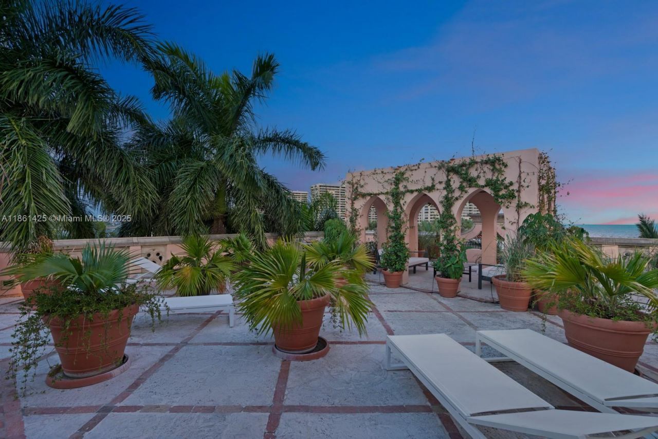 1840 S Bayshore Ln, Miami, FL 33133 Photo