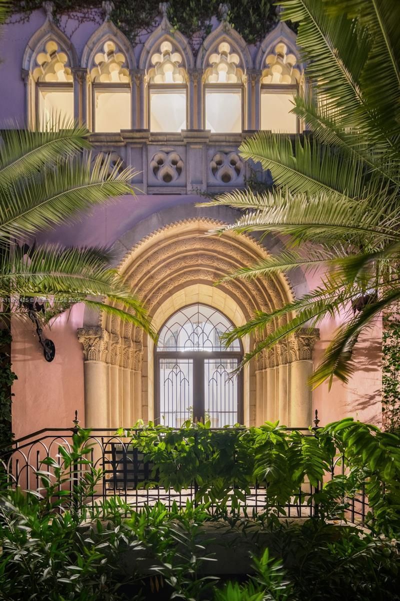 1840 S Bayshore Ln, Miami, FL 33133 Photo