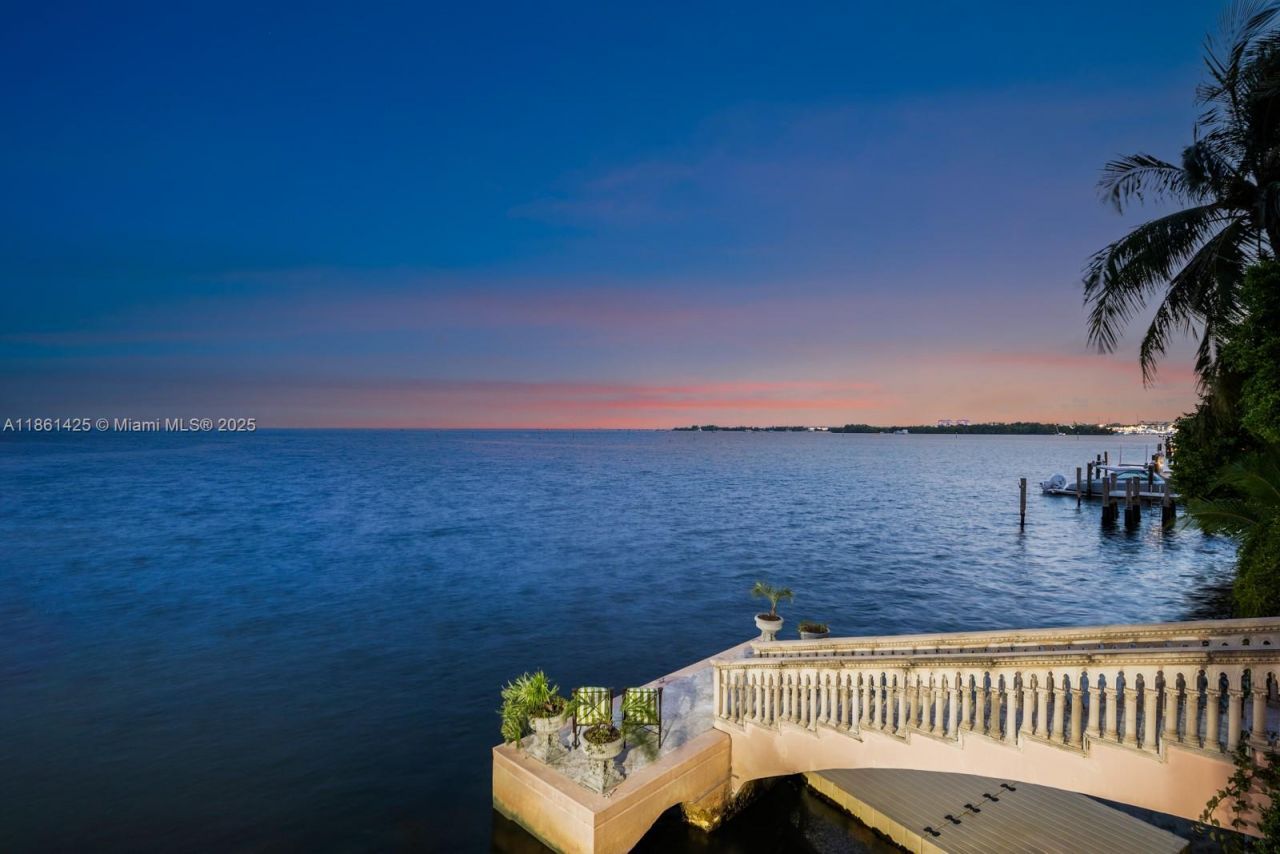 1840 S Bayshore Ln, Miami, FL 33133 Photo