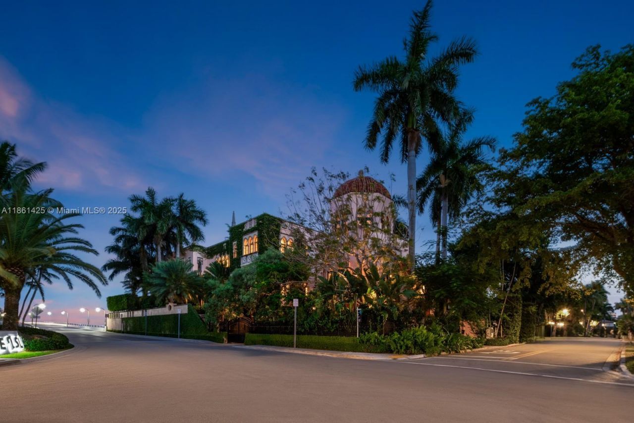 1840 S Bayshore Ln, Miami, FL 33133 Photo