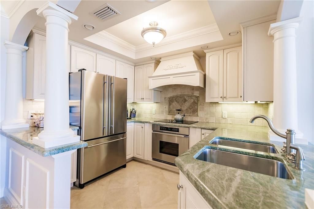 2885 Gulf Shore Blvd N, Unit 302, Naples, FL 34103 Photo