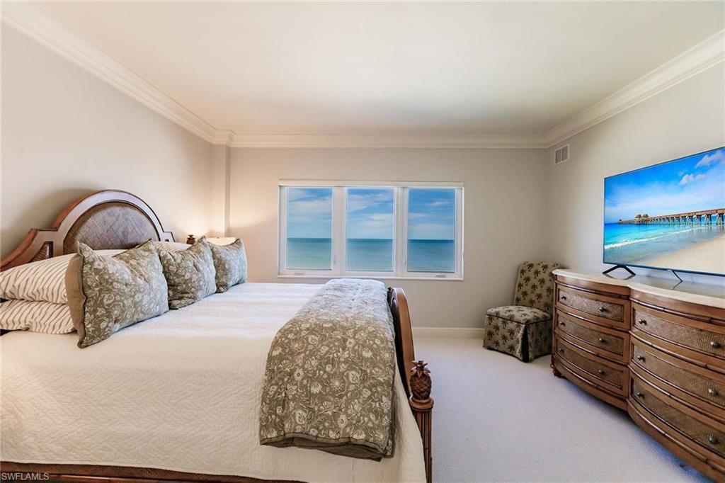 2885 Gulf Shore Blvd N, Unit 302, Naples, FL 34103 Photo