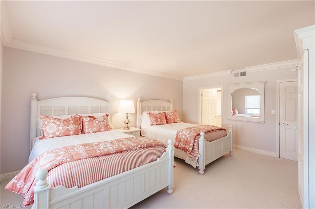 2885 Gulf Shore Blvd N, Unit 302, Naples, FL 34103 Photo