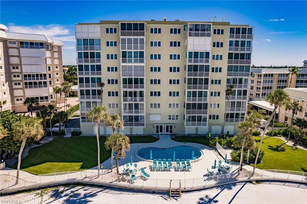 2885 Gulf Shore Blvd N, Unit 302, Naples, FL 34103 Photo