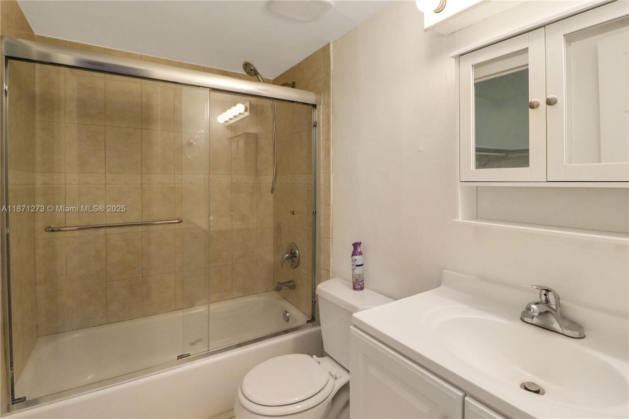 10511 SW 108th Ave, Unit 185, Miami, FL 33176 Photo