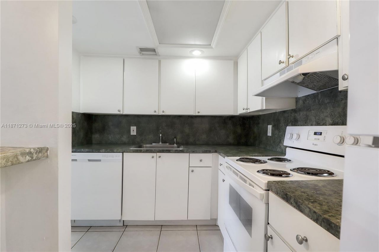 10511 SW 108th Ave, Unit 185, Miami, FL 33176 Photo