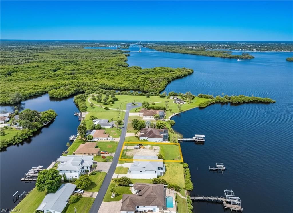 2053 Club House Rd , North Fort Myers, FL 33917 Photo