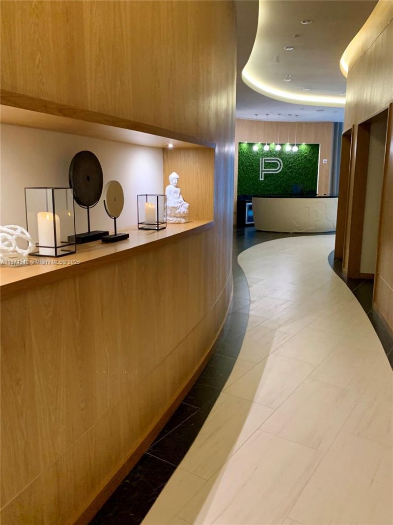 851 NE 1 Ave, Unit 502, Miami, FL 33132 Photo