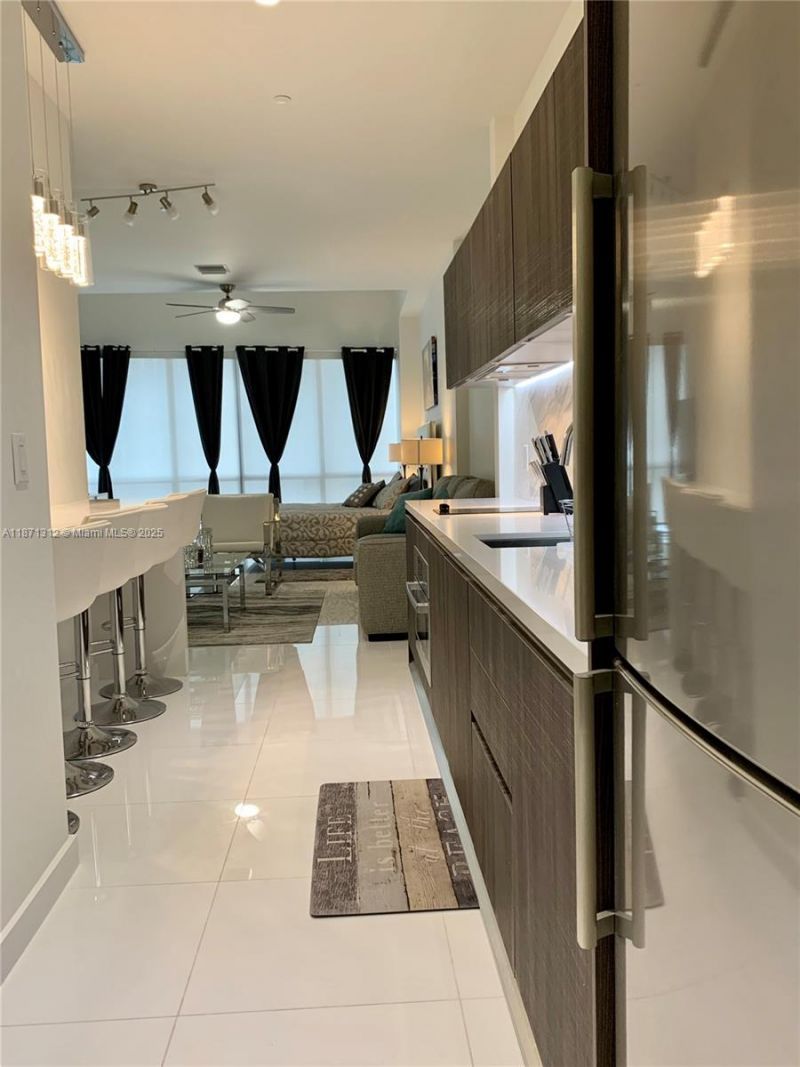 851 NE 1 Ave, Unit 502, Miami, FL 33132 Photo