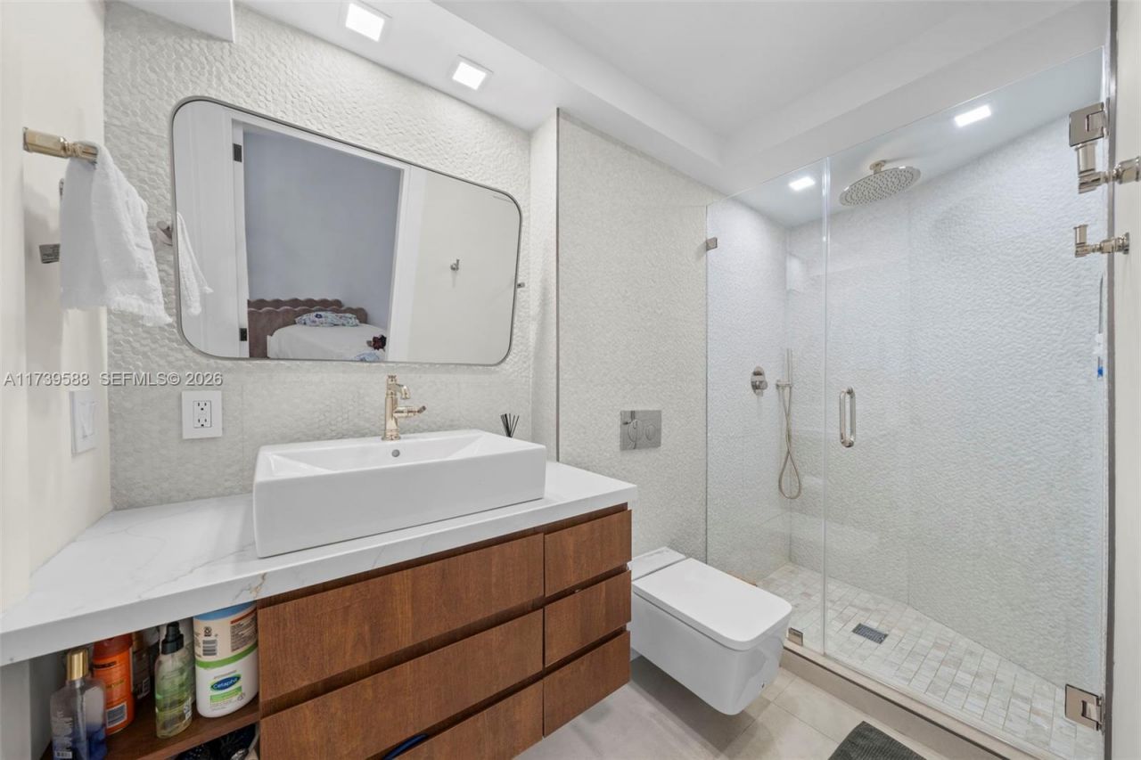 1121 Crandon Blvd, Unit E503, Key Biscayne, FL 33149 Photo