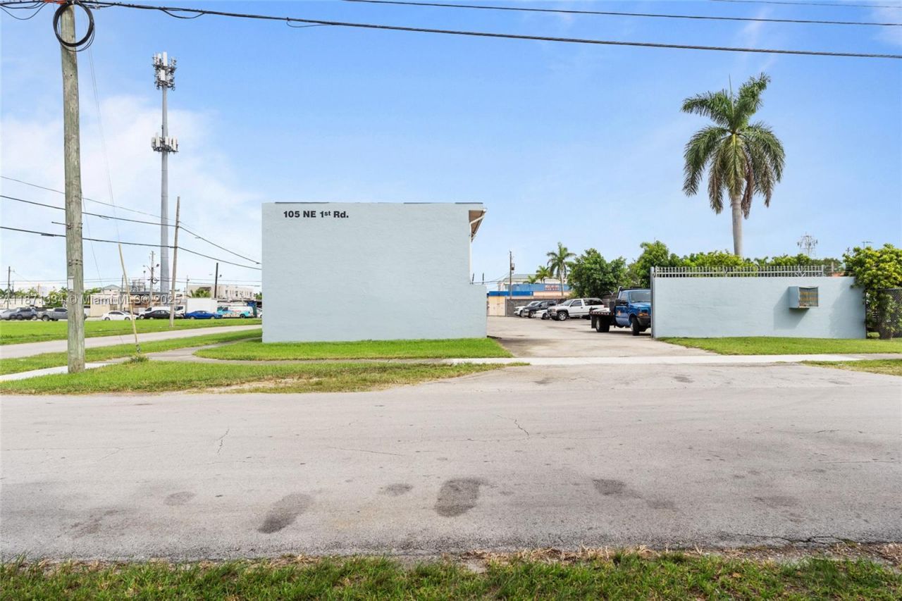 105 NE 1st Rd, Homestead, FL 33030 Photo