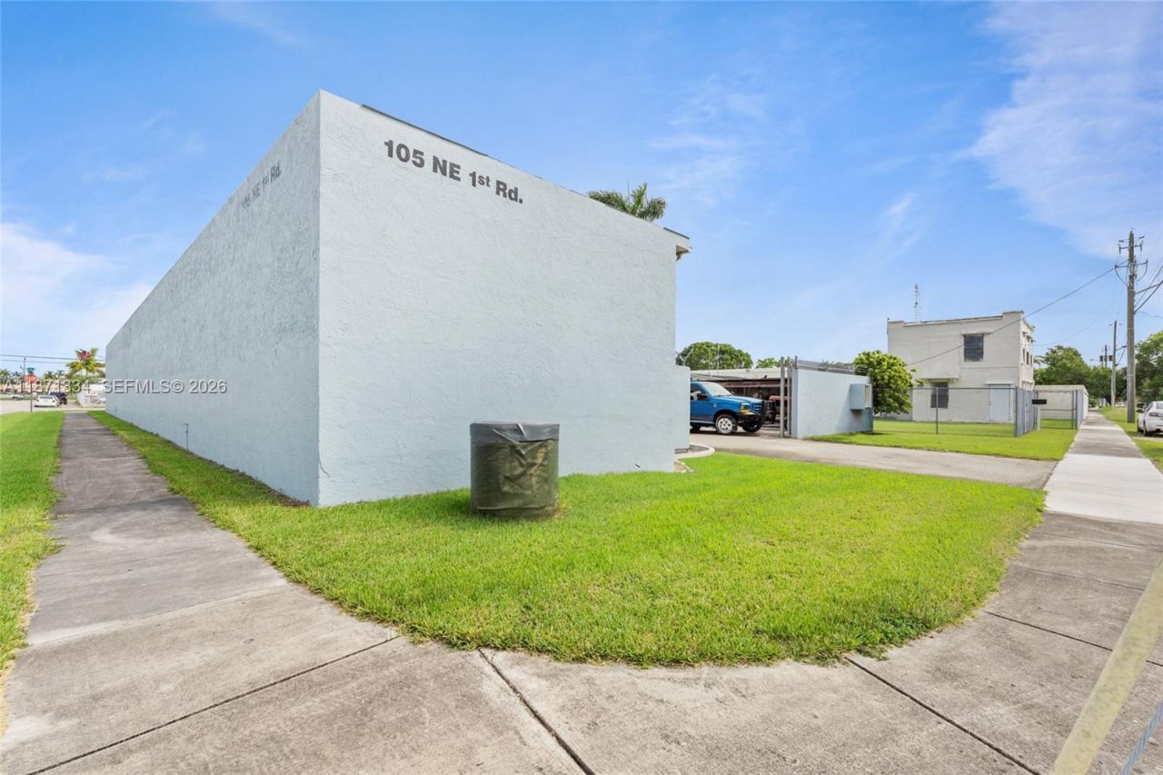 105 NE 1st Rd, Homestead, FL 33030 Photo
