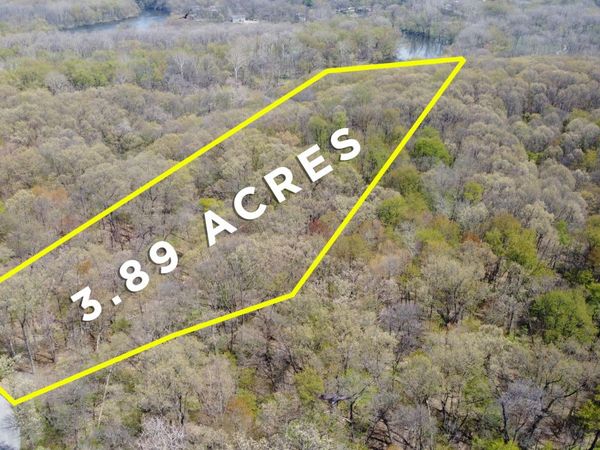 1610 Whitetail Circle, Niles, MI 49120