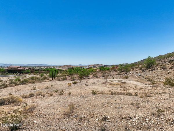 3284 N HIGHLANDS Drive, Unit 35, Buckeye, AZ 85396