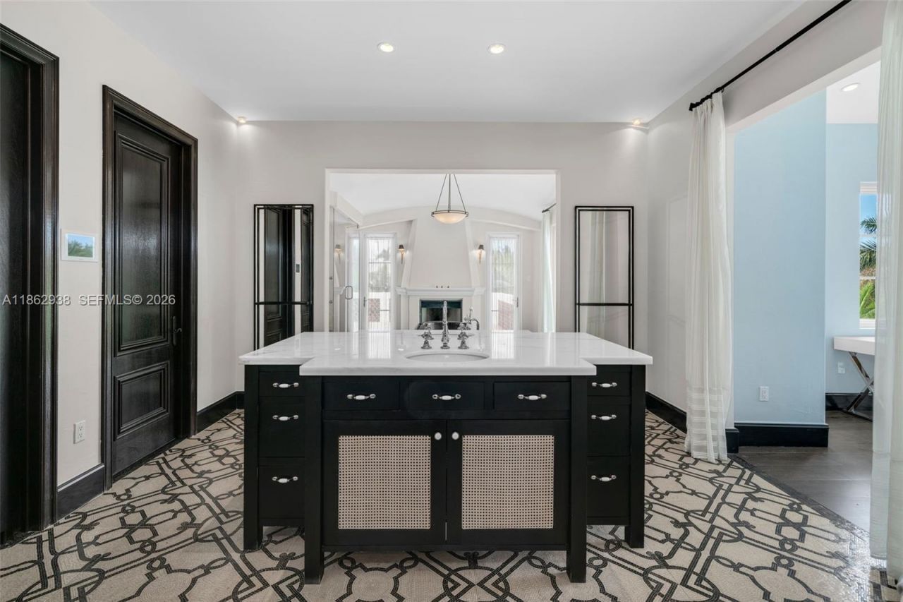 3305 S Moorings Way, Miami, FL 33133 Photo