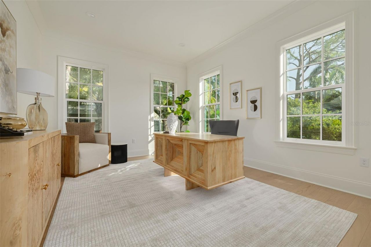 705 17th Avenue Ne, Saint Petersburg, FL 33704 Photo