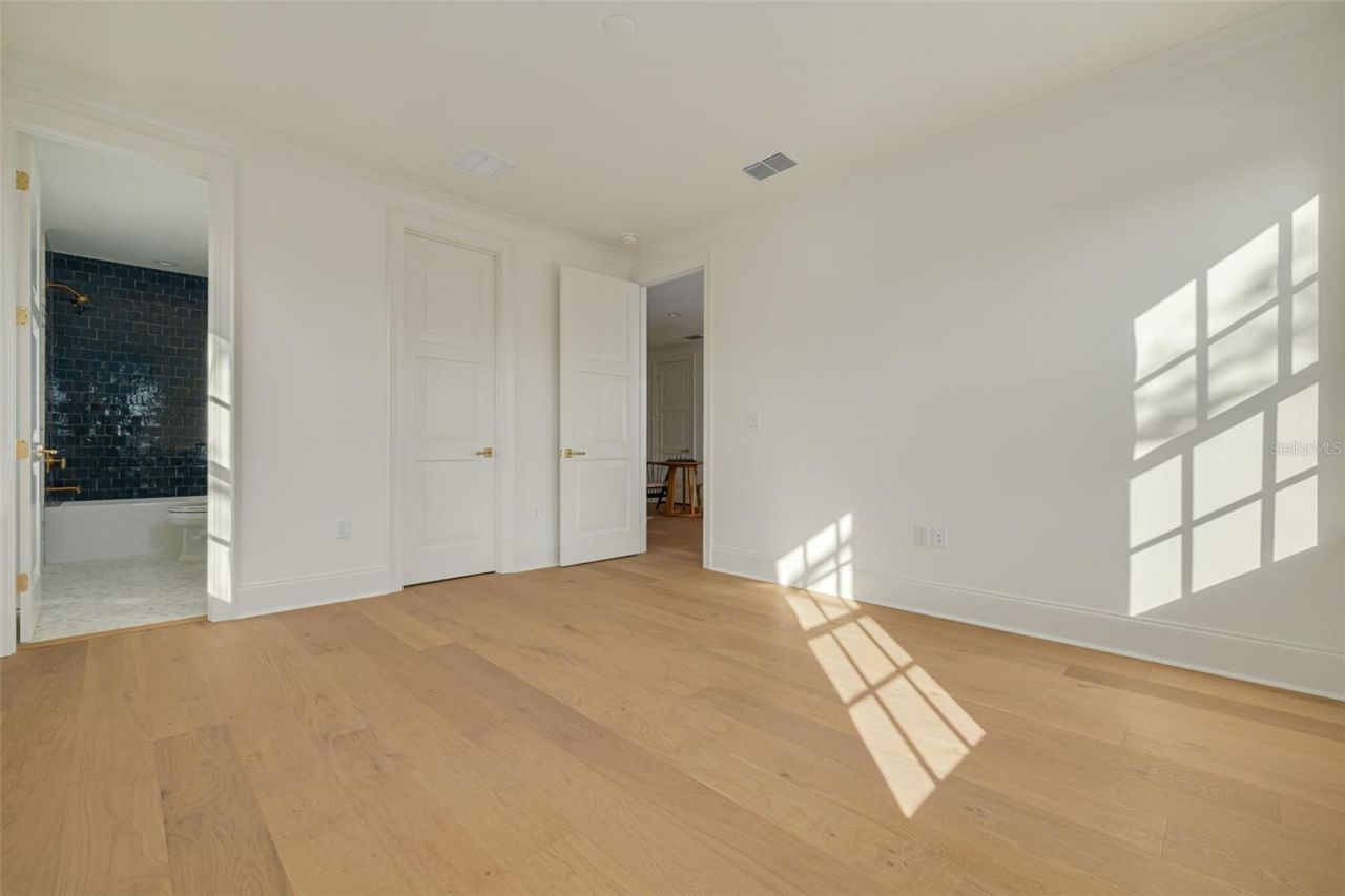 705 17th Avenue Ne, Saint Petersburg, FL 33704 Photo