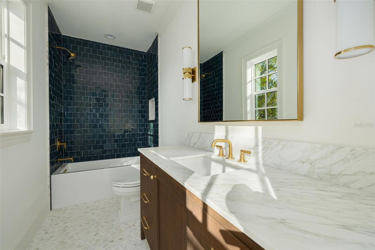 705 17th Avenue Ne, Saint Petersburg, FL 33704 Photo