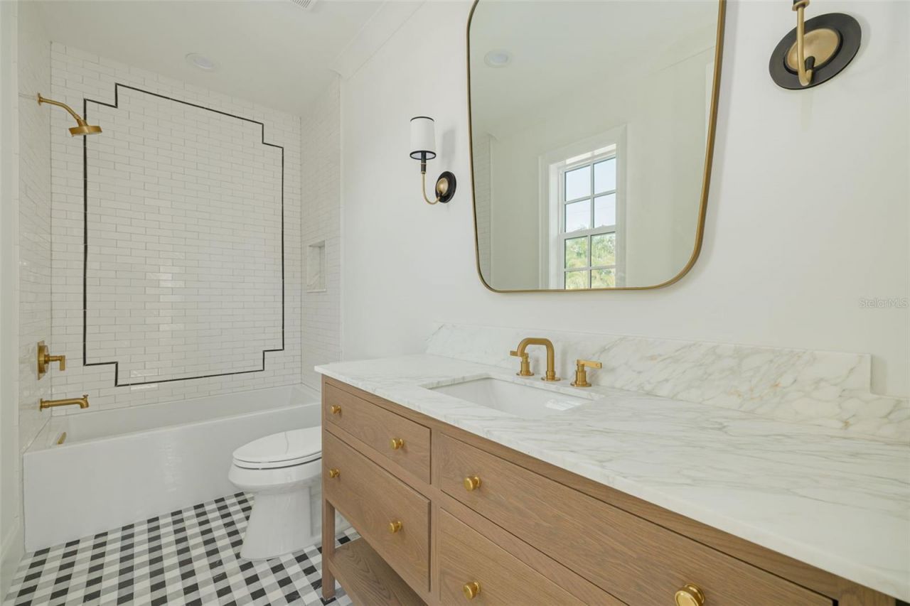 705 17th Avenue Ne, Saint Petersburg, FL 33704 Photo