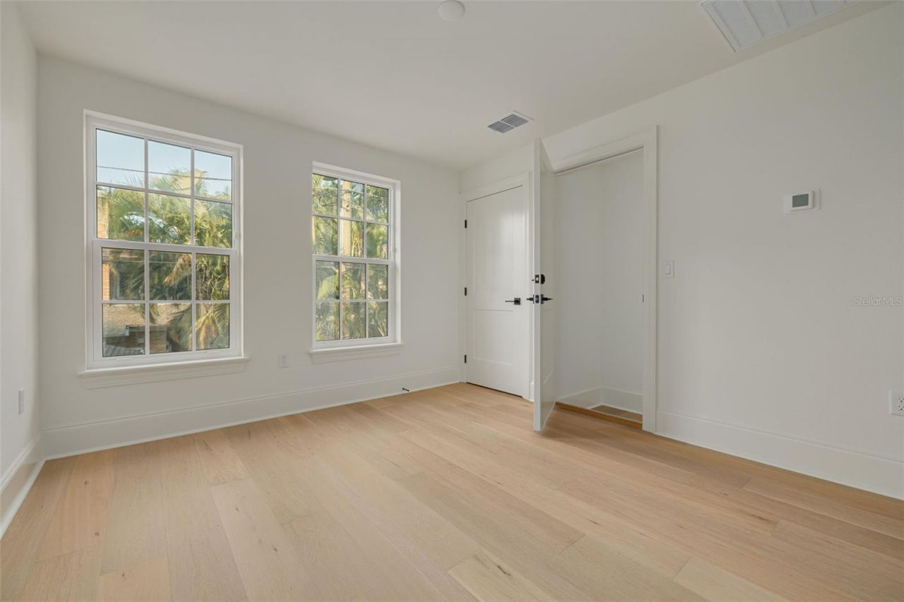 705 17th Avenue Ne, Saint Petersburg, FL 33704 Photo