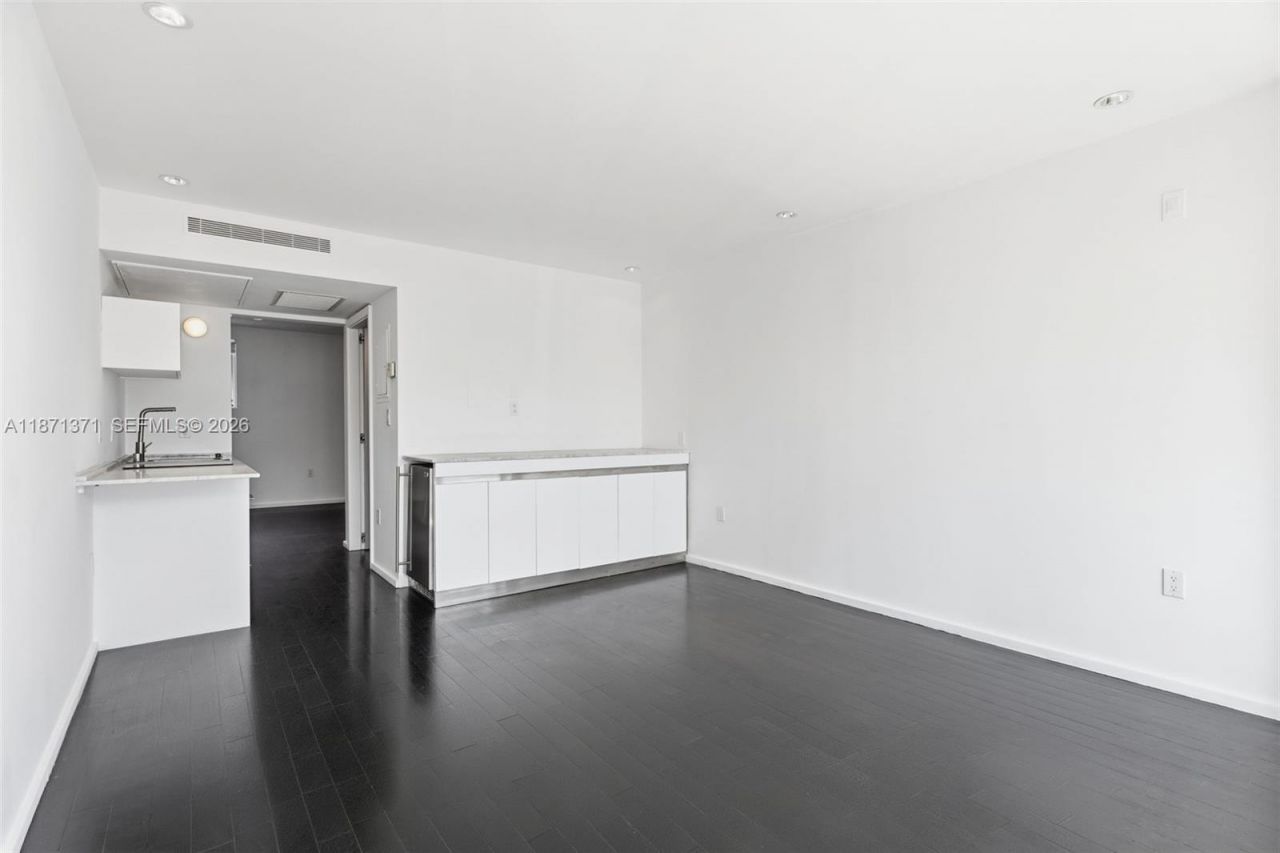 1601 West Ave, Unit 210, Miami Beach, FL 33139 Photo