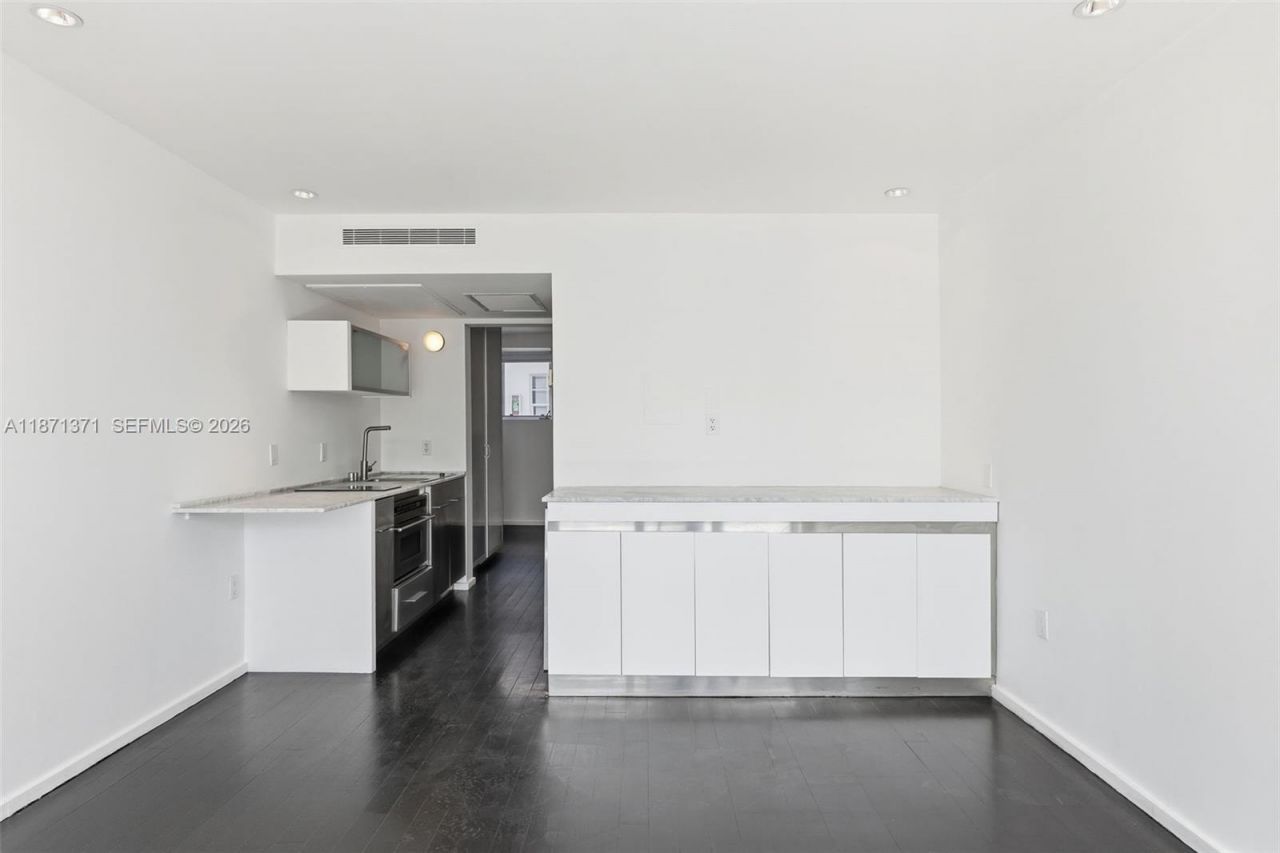 1601 West Ave, Unit 210, Miami Beach, FL 33139 Photo