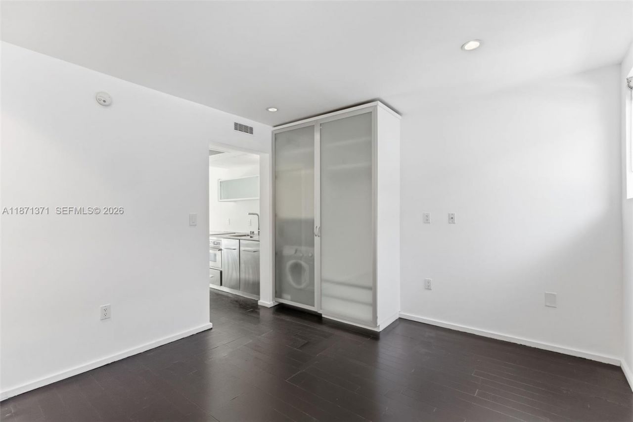 1601 West Ave, Unit 210, Miami Beach, FL 33139 Photo