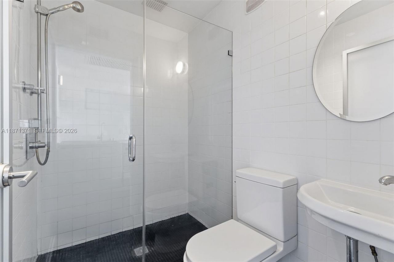 1601 West Ave, Unit 210, Miami Beach, FL 33139 Photo