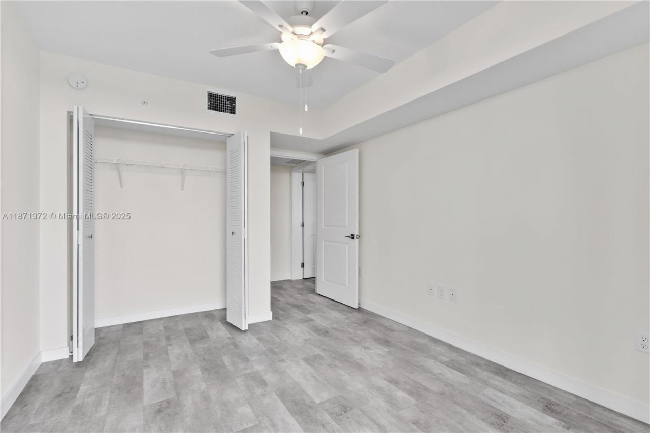 400 NW 112th Ave, Unit 818, Sweetwater, FL 33172 Photo