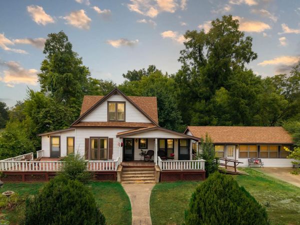 202 W 3rd Street , Hardy, AR 72542