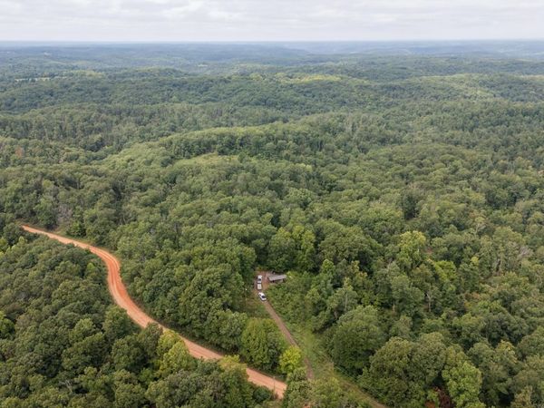 000 Cowan Ridge Rd, Powell, MO 65730