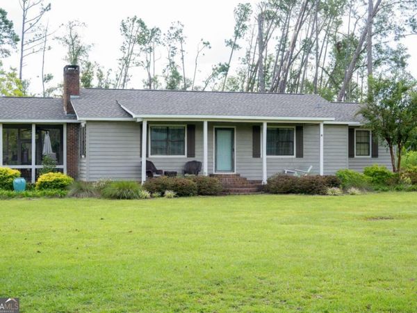 371 Burketts Ferry Road, Hazlehurst, GA 31539