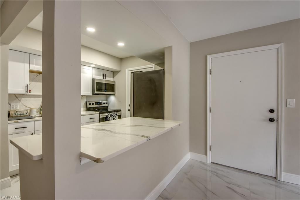 2544 1st St , Unit 107, Fort Myers, FL 33901 Photo