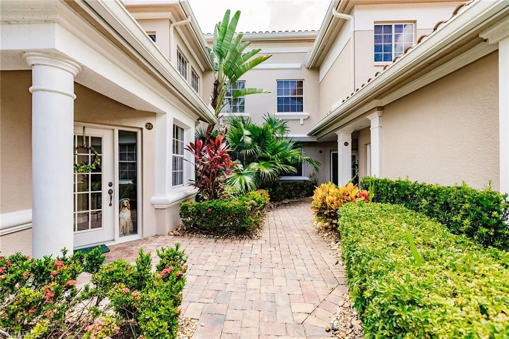 3910 Deer Crossing Ct, Unit 1, Naples, FL 34114 Photo