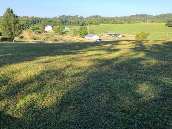 265 Old Steubenville Pike, Cadiz, OH 43907