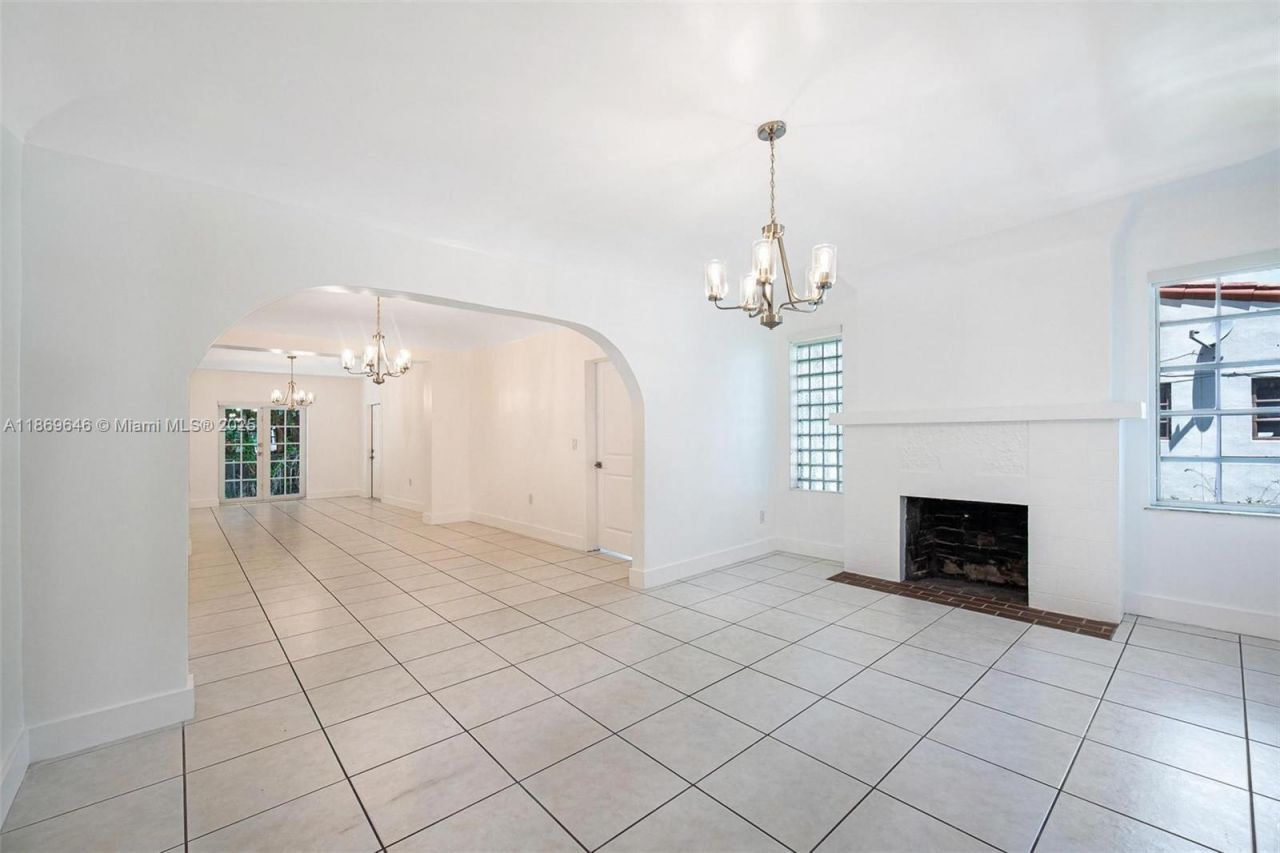 820 Lorca St, Coral Gables, FL 33134 Photo