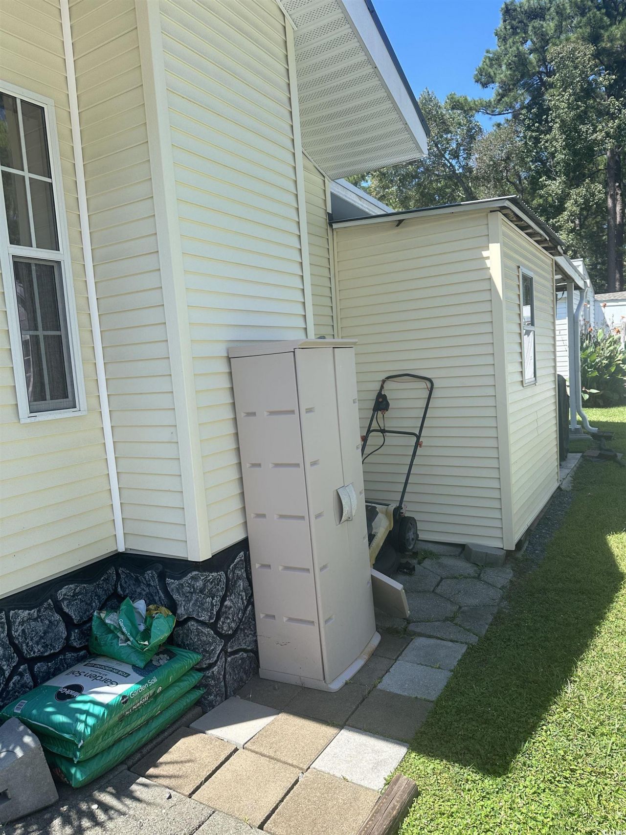 613-618 5th Ave. S Photo 18