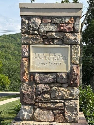 5010 Claremont Cir Sw, Roanoke, VA 24014 Main Photo