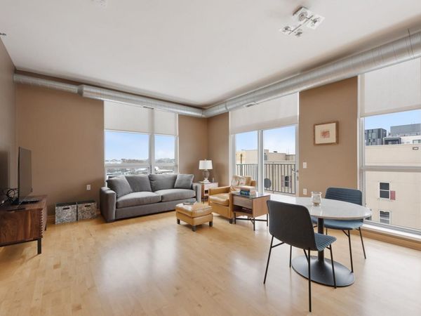 1211 Lagoon Avenue, Unit 508, Minneapolis, MN 55408