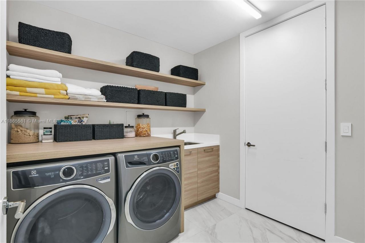 220 SE Mizner Blvd, Unit 414, Boca Raton, FL 33432 Photo