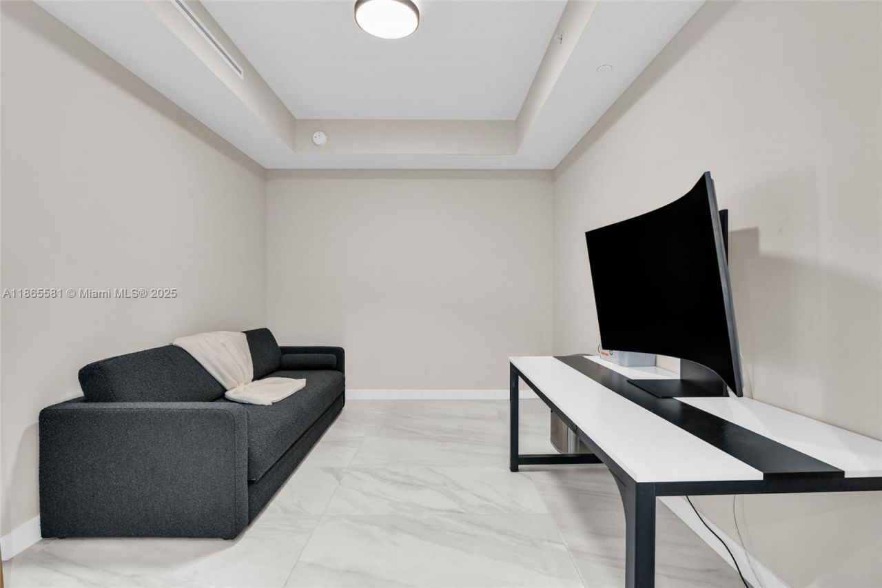 220 SE Mizner Blvd, Unit 414, Boca Raton, FL 33432 Photo